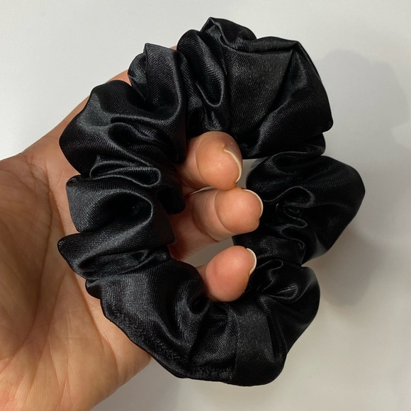 Handmade satin Scrunchie - Picture 4 of 5